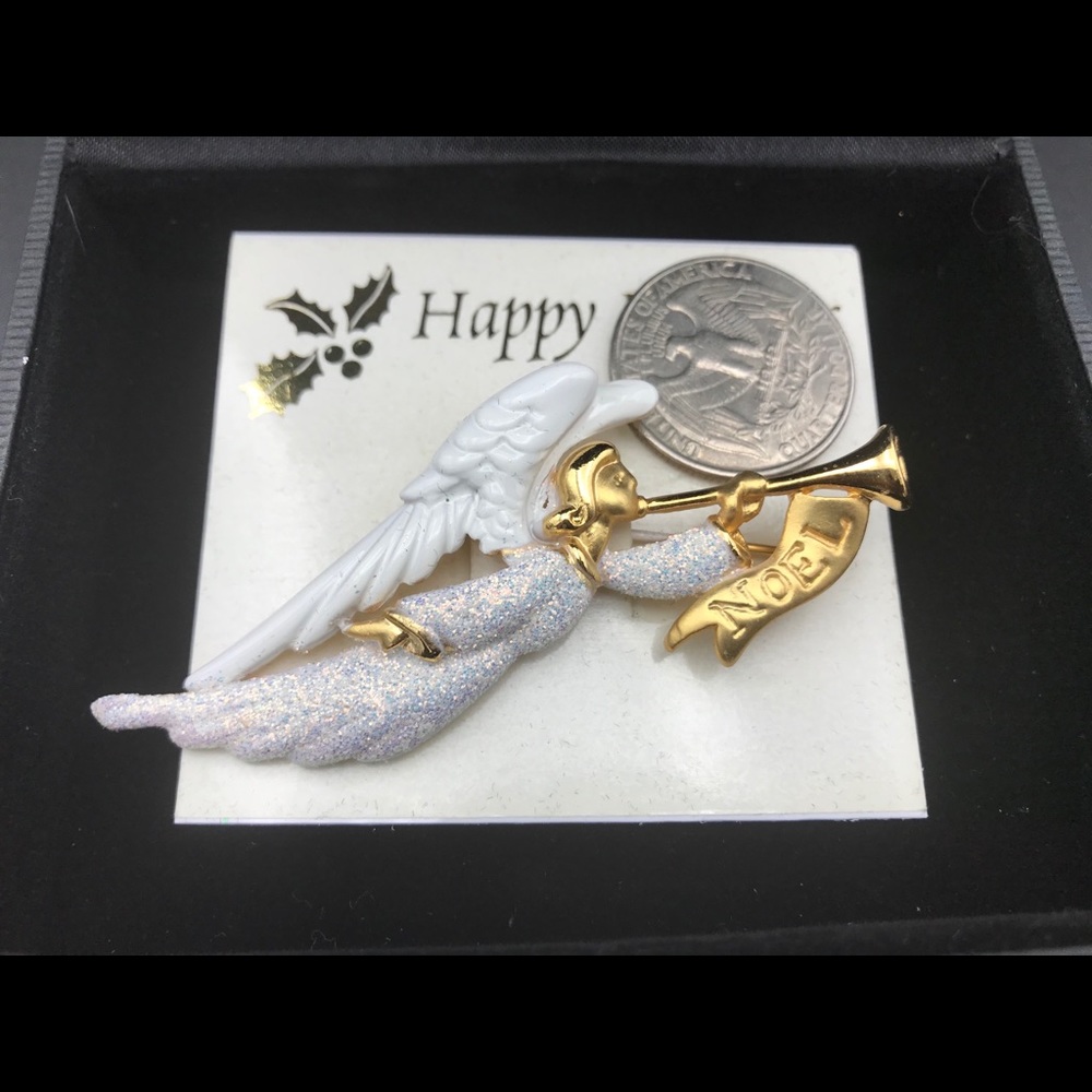 Holiday Pin — Angel